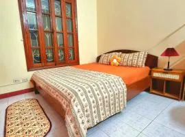 LushStay Retreat - Hanoi Train Street