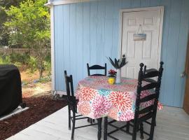 Beachy Bungalow, Santa Rosa Beach, FL near Gulf, hotel in Santa Rosa Beach