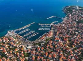 Apartment in Vodice with air conditioning, Wi-Fi, washing machine, dishwasher 4323-5