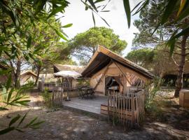 Huttopia Lagoa de Óbidos، فندق في أوبيدوس