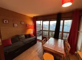 Studio cabine au pied des pistes, 3 couchages, parking - FR-1-297-326