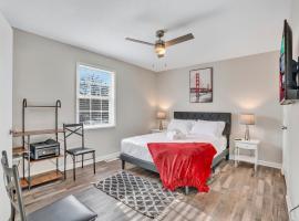 Redranch-300mbps Wifi-workspace, Hotel in Clarksville