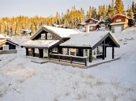 Large family cabin in Hafjell ski in-out, BBQ, terrace and fireplace