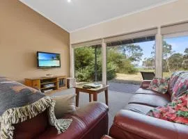 Huon - Waterfront Retreat
