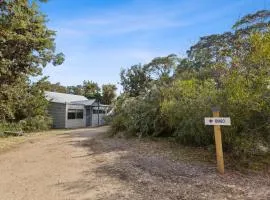 Omeo - Waterfront Retreat