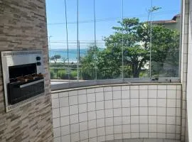 Novidade na Enseada Azul! Apto com churrasqueira, área gourmet e Ar condicionado a 150m da praia