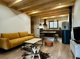 Chalet Prestige aux Angles - Confort et Elégance