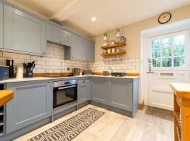 Holiday Home Elm Cottage by Interhome