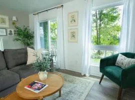 Stunning Riverfront Getaway in Downtown Nashville