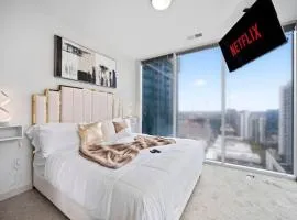 NEW! Luxury Champagne Towers Kingbed FreeParking