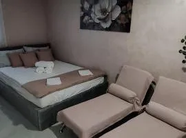 Mini wellness studio-near the airport