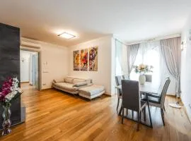 Emilia Suite Street