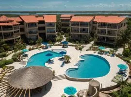Residences at Barrier Reef 3B Oceanview 2 BR by Stay Floreo