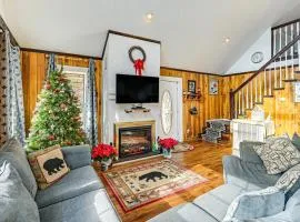 5 Mi to Blue Ridge Parkway Mountain Cabin in Cana