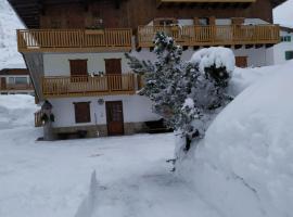 Residence Marmolada, hotel v destinaci Rocca Pietore