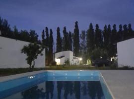 Posada Del Montañés Cabañas, hotel a Malargüe