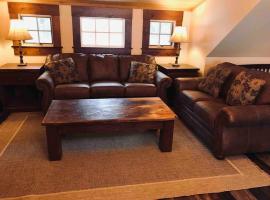 MTNLUX Loft Sauna & Hot tub, hotel a Cooke City