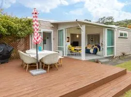 Coastal Comfort Spacious 3BR Getaway in Redcliffs