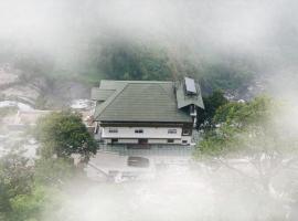 Silver cascade, hotel a Devikolam
