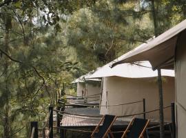 RINDANG Glamping, hotel in Tlekung