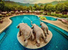 Happy Lagoon Bungalow, hotel with hot tubs in Khao Lak