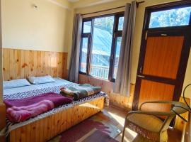 त्रिnity homestay, hotel v destinaci Kasol