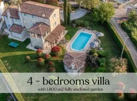 Villa Paolina with hot tub