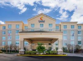 Comfort Inn & Suites Tavares North, hotel v destinaci Tavares