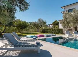 White House Villa | Pefkochori