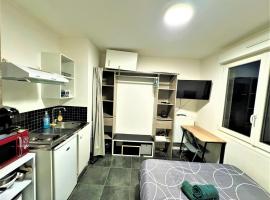 Studio Confortable Proche Gare, готель у місті Мелен