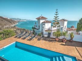 Beautiful villa with private heated pool in Nerja, hotel in Torrox Costa