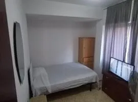 Habitación cama grande doble 150 x190 TV wifi