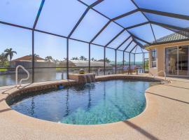 Gulf Access, Heated Pool, Bicycles, & More - Coral Coast Villa - Roelens, Hotel in Cape Coral