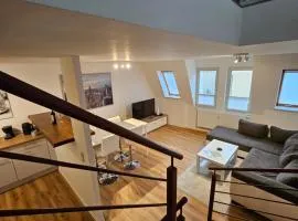 FERIENWOHNUNG 57m2 APARTMENT 2 RAUM MAISONETTEN WOHNUNG im ZITTAUER STADTZENTRUM INNENSTADT INNENRING TOP LAGE MARKT UND RATHAUS NÄHE