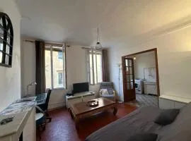 Chez Monique - Appartement T2 au cœur du centre ville historique - proche Mairie et Cardeurs