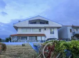 Acar House