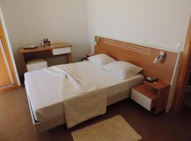 Hotel Halcyone - Ilha do Maio, hotel na plaži u gradu Calheta Do Maio