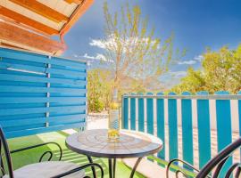 S'Omu e Chicchinu Rooms, lodge ở Cardedu