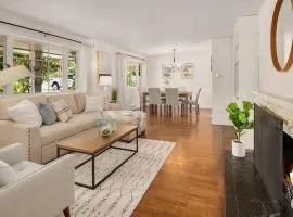 DT Bellevue Hidden Gem With a View & AC
