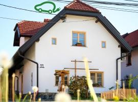 Pri &Scaron;tefacovih - Authentic house, hotel com banheiras de hidromassagem em Grahovo