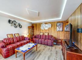 Families with Dogs! Alaskan Basecamp Near Mountains, Hotel in Alaska Regional Hospital Heliport