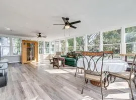 6 Mi to Sponge Docks Lake Tarpon Getaway with Dock!
