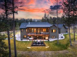 Luxe Lakeside New Build by Flathead Lake Speakeasy, hotel in Somers