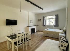 Loft Estilo Europeo - Opción Cochera, hotel in Bahía Blanca