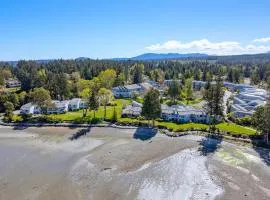 Beachside Townhouses at The Pacific Shores Strata Property
