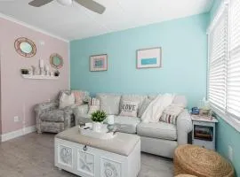 Ashore Beach Retreat-1BR 1BA with pool, parking, 1 & half block to Beach & Boardwalk, Morey's Pier