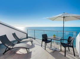 The Wave House - Oceanfront, hotel em Jardim do Mar