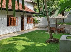 House Leo - peaceful beach villa with garden