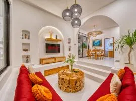 Cozy 2bd Villa 4min drive to Cemagi Beach with Pvt Rooftop