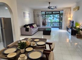 Noble Villa Condo Georgetown City Center Macalister 3 Bedroom 2 Carpark, hotel in George Town